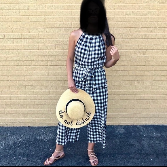 Boutique women’s romper *second photo not mine - Picture 2 of 2